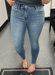 Judy Blue Mid Rise Skinny Jeans