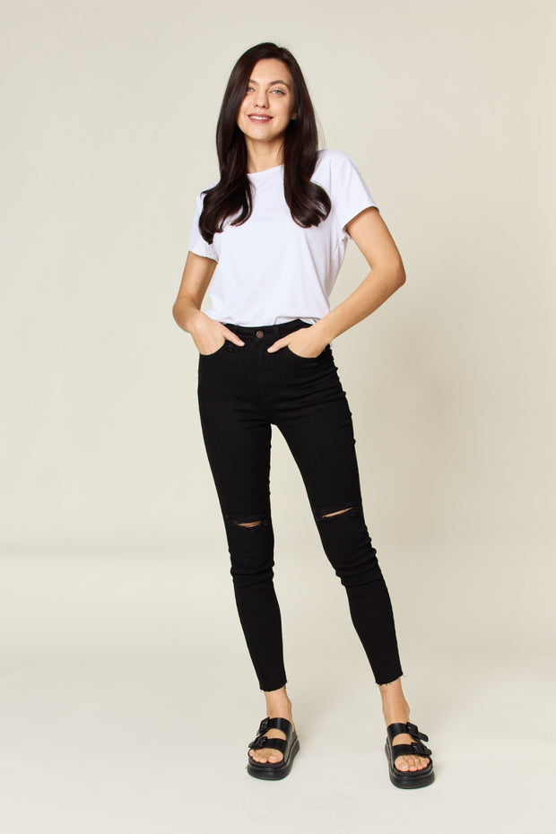 {ONLINE ONLY}Judy Blue Black Distressed Tummy Control Skinny Jeans