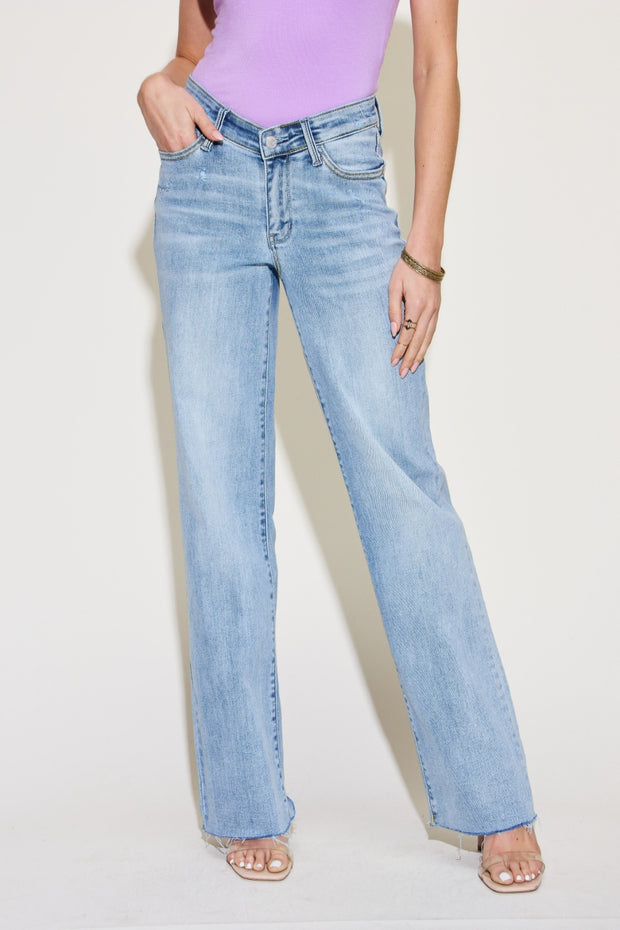 {ONLINE ONLY} Judy Blue V Front Straight Leg Jeans