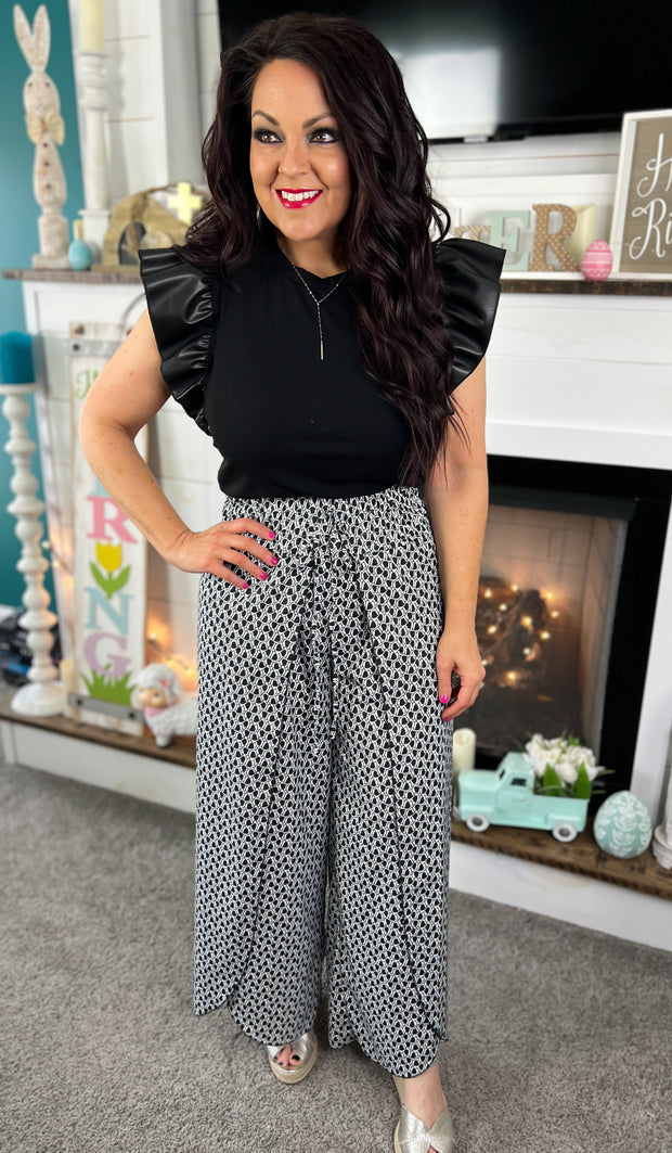 Black & White Geo Print Tulip Hem Pants