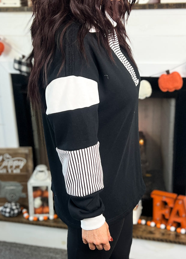 Black/White Stripe Contrast Collared Pullover