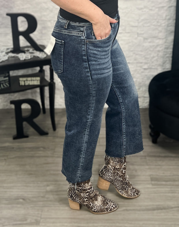 Zenana Raw Hem Cropped Jeans (8085607874853)