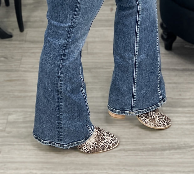 Zenana Bootcut Jeans w/Center Seam